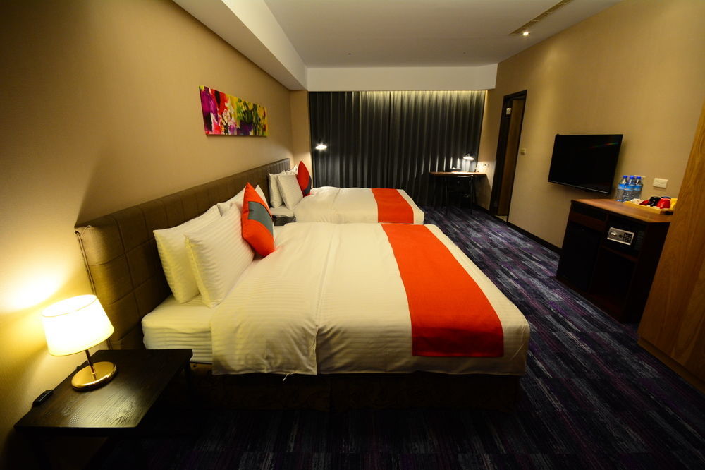 Hoya Resort Hotel Kaohsiung Exterior photo